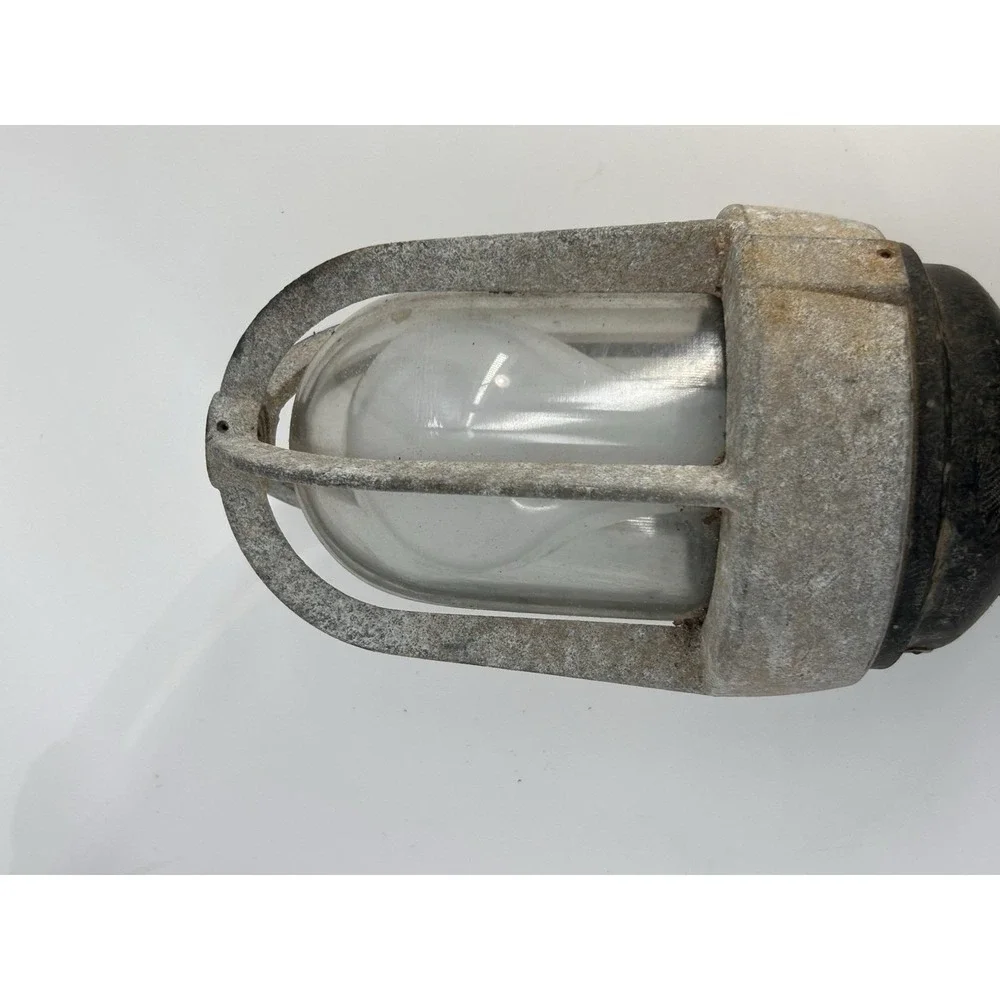Stewart R. Browne Explosion Proof Incandescent Work Light XP162